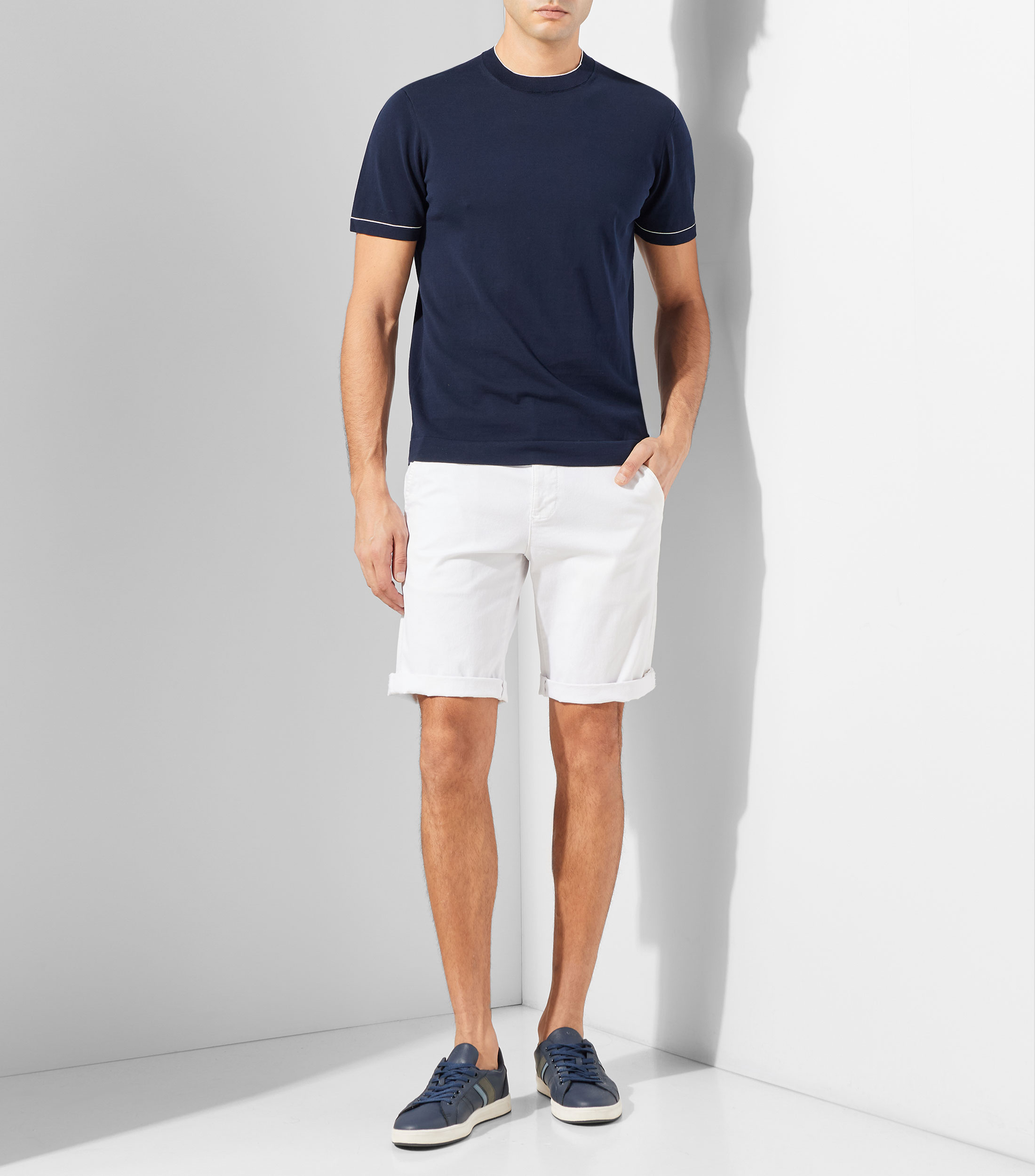 Playera cuello redondo manga corta lisa Hombre